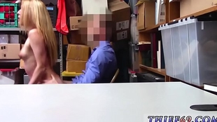 A Romanian blonde tube LP employee, a teenager, witnessed an attempt by a teenager to commit theft.